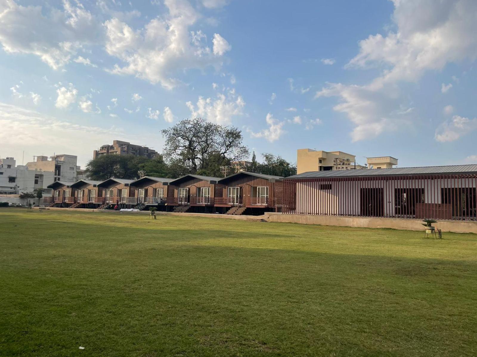Vrindavan Greens Resort ウダイプル エクステリア 写真