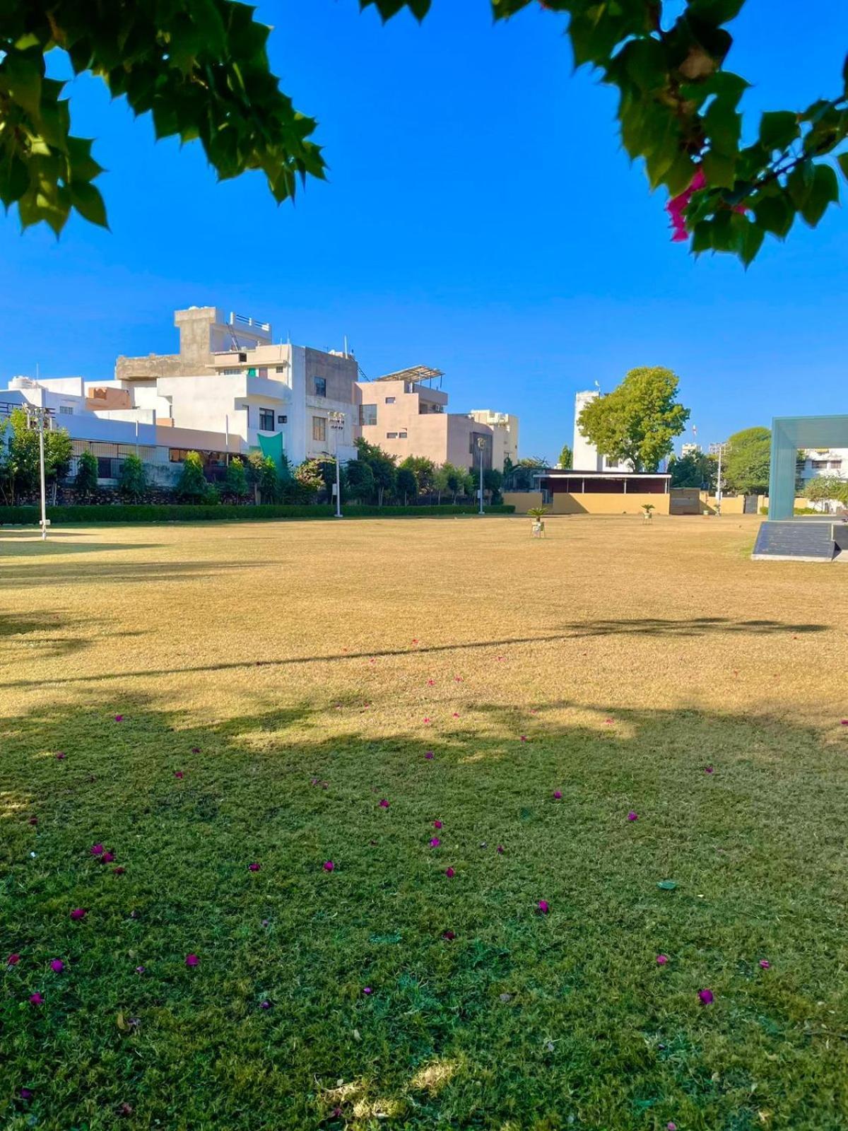 Vrindavan Greens Resort ウダイプル エクステリア 写真