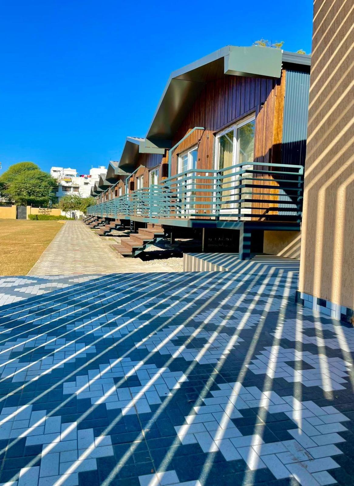 Vrindavan Greens Resort ウダイプル エクステリア 写真